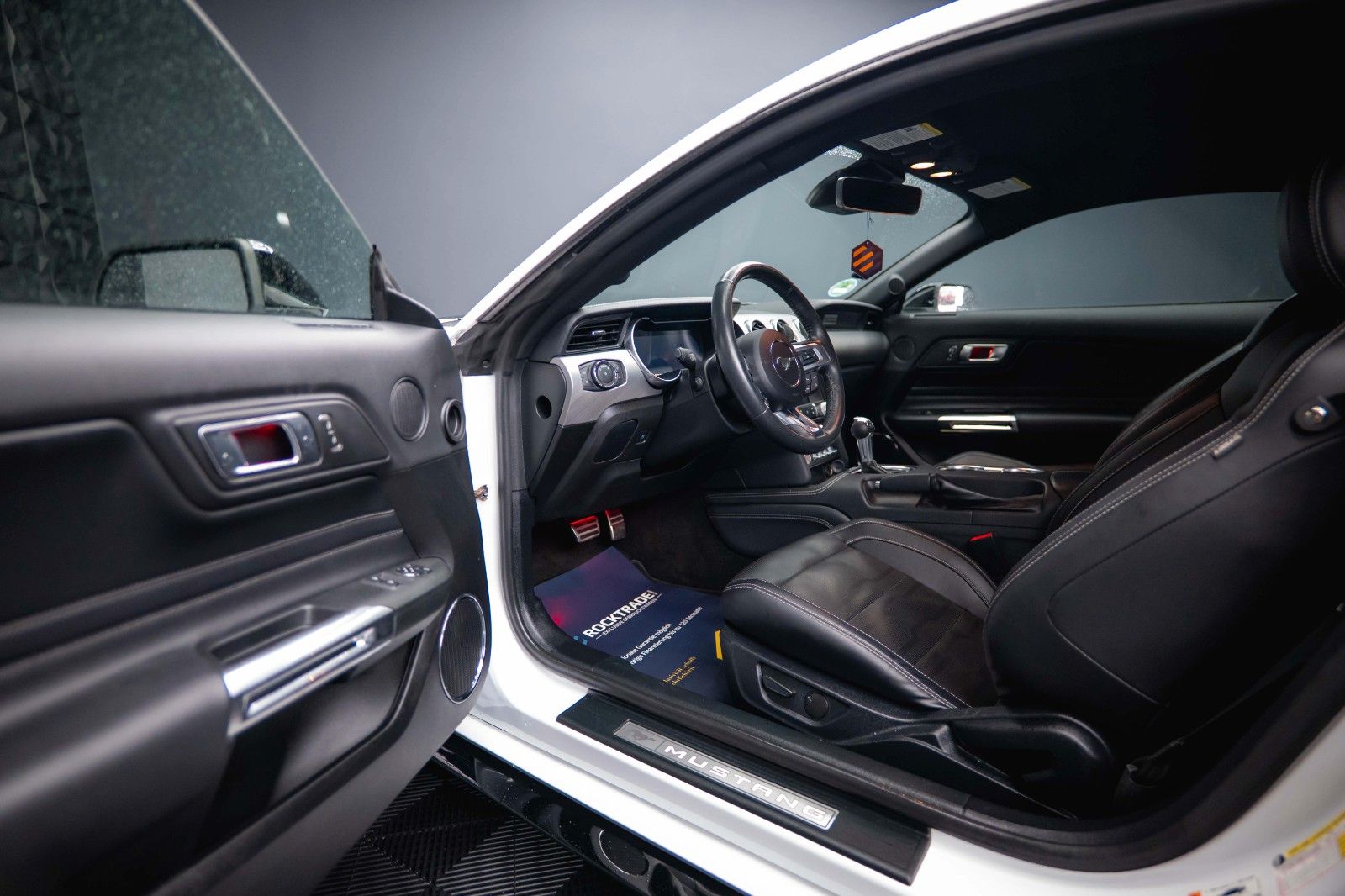 Fahrzeugabbildung Ford Mustang Shelby GT 500 5.0 V8 PREMIUM *ACC*LED*