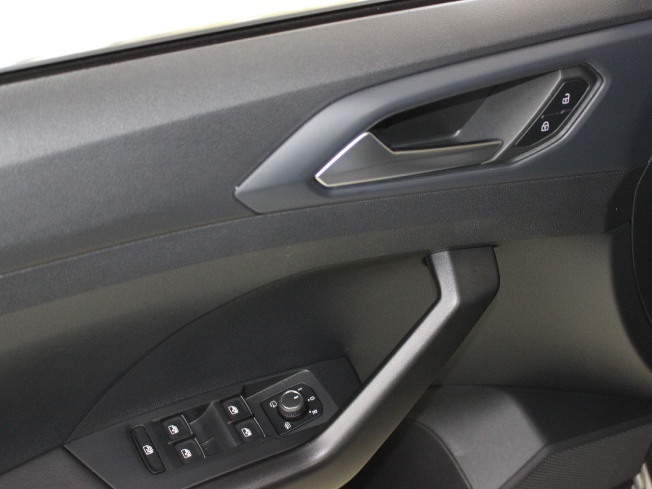 Fahrzeugabbildung Volkswagen T-Cross 1.0 TSI OPF Style DSG ACC/Virtual