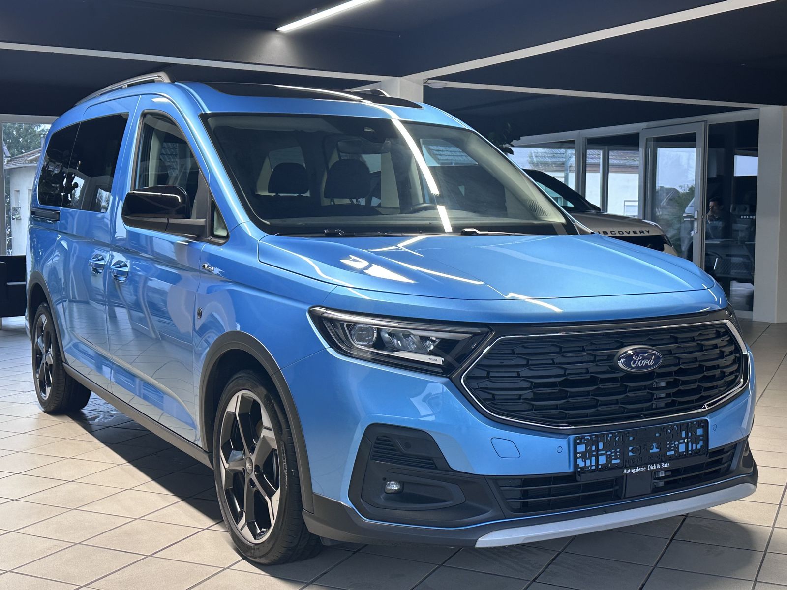 Ford Tourneo Connect Active L2 LED PANO ACC AHK 7Sitz