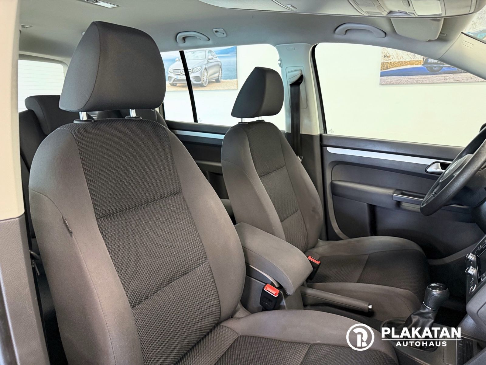 Fahrzeugabbildung Volkswagen Touran Zahnriemen Neu, Parksensoren, TÜV Neu,