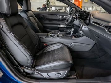 Ford Mustang Fastback 5.0 Ti-VCT V8 GT 328KW Kamera