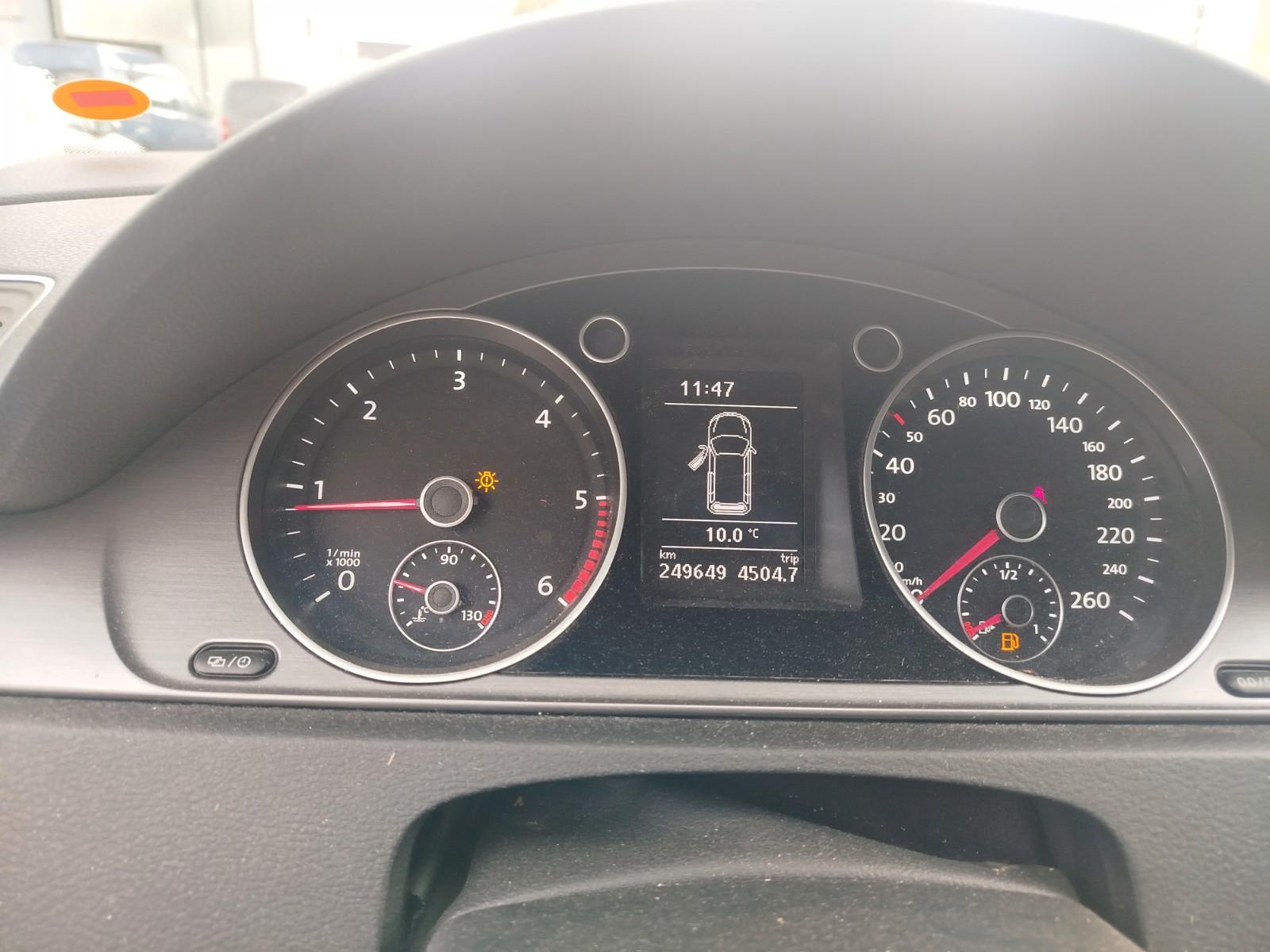 Volkswagen Passat 2013 — photo 10