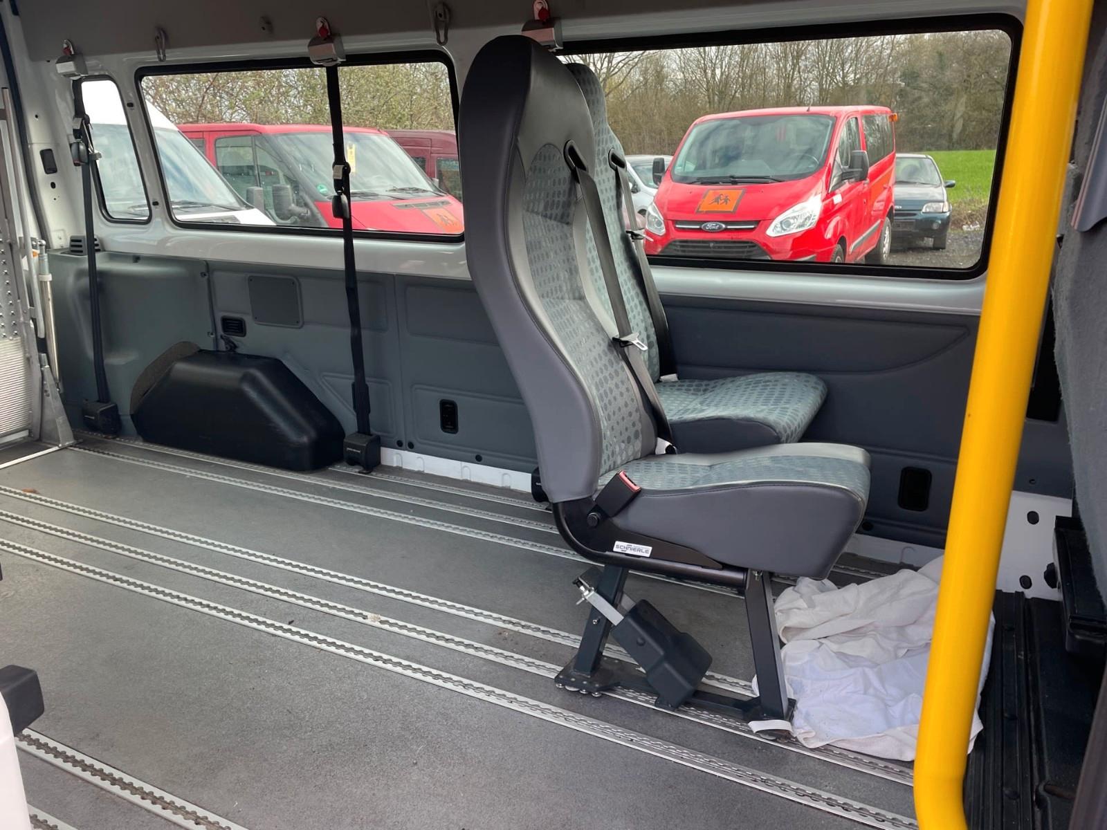 Ford Transit Kombi Behindertengerecht