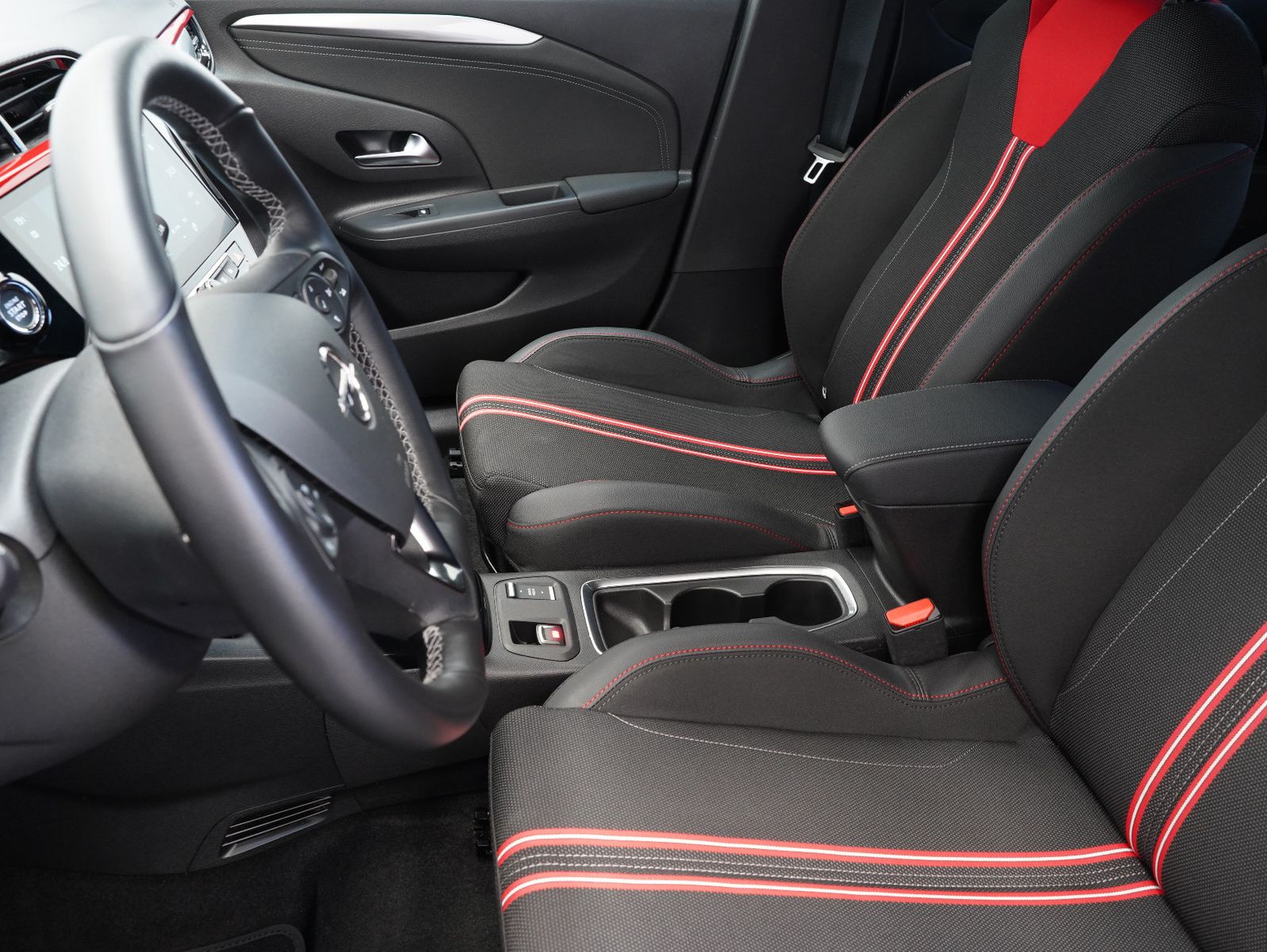 Fahrzeugabbildung Opel Corsa F e GS Line NAVI/KAMERA/11KW/SOH