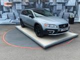 Volvo XC70 D5 Momentum AWD, 120KW, 2.4D - Volvo XC70 mit Diesel-Antrieb: Kombi, 2.4