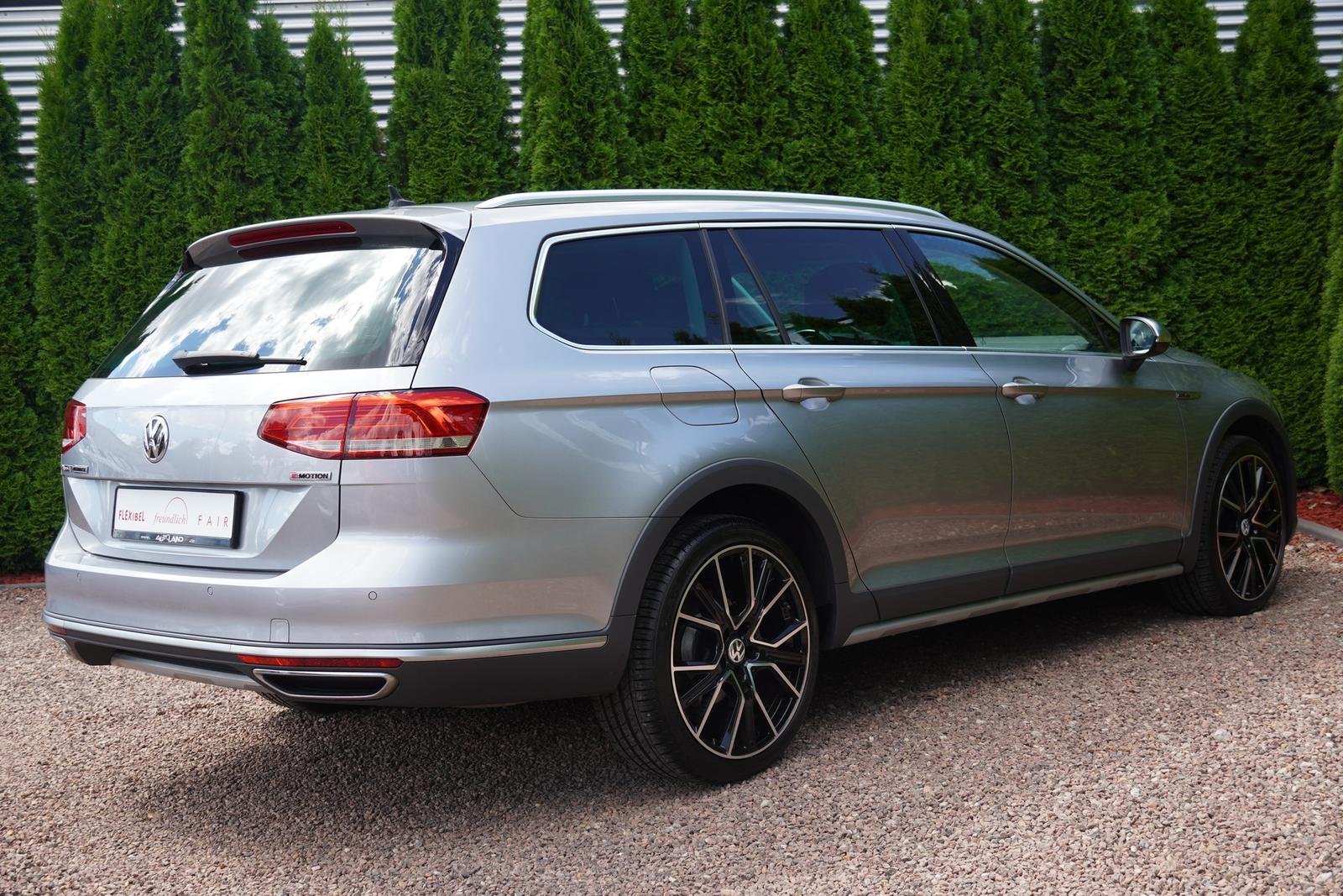 Volkswagen Passat Variant 2.0TSI DSG Alltrack 4M LED AHK AC