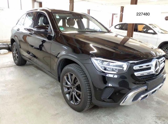 Mercedes-Benz GLC 300 e 4M LED 19" Nav+ Leder DAB 4xSiHz Tempo