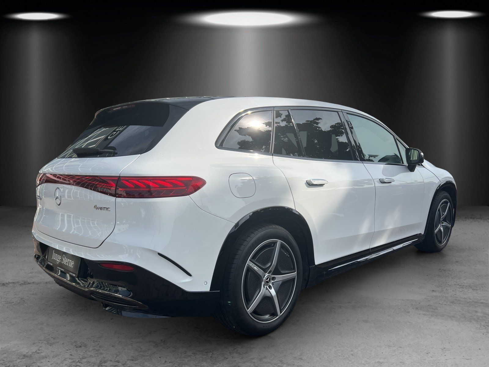 Fahrzeugabbildung Mercedes-Benz EQS 450 4M SUV AMG DISTRO Sitzkl HYPER HAL 360°