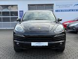 Porsche Cayenne Diesel | Pano| Luftfed | Scheckheft| AHK - Porsche Gebrauchtwagen in Neuwied