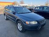 Volvo XC70 2.5 T AWD/Leder/Si-Hz/Xenon/Klima/Ahk/Cruis - Volvo XC70 mit Benzin-Antrieb: Automatik