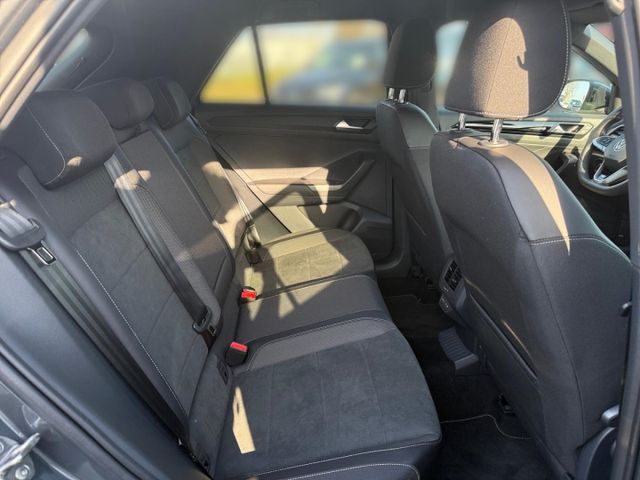 T-Roc R-Line 1.5 TSI DSG Navi Rear View CarPlay