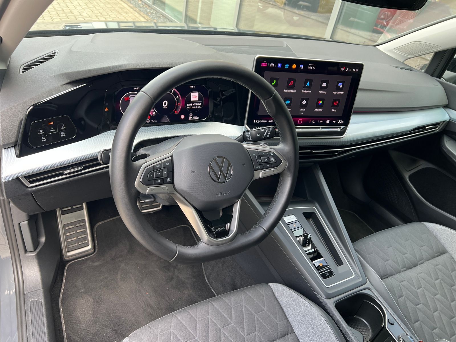 Fahrzeugabbildung Volkswagen Golf VIII Goal 1.5 eTSI DSG *AHK, LED, ACC, Navi