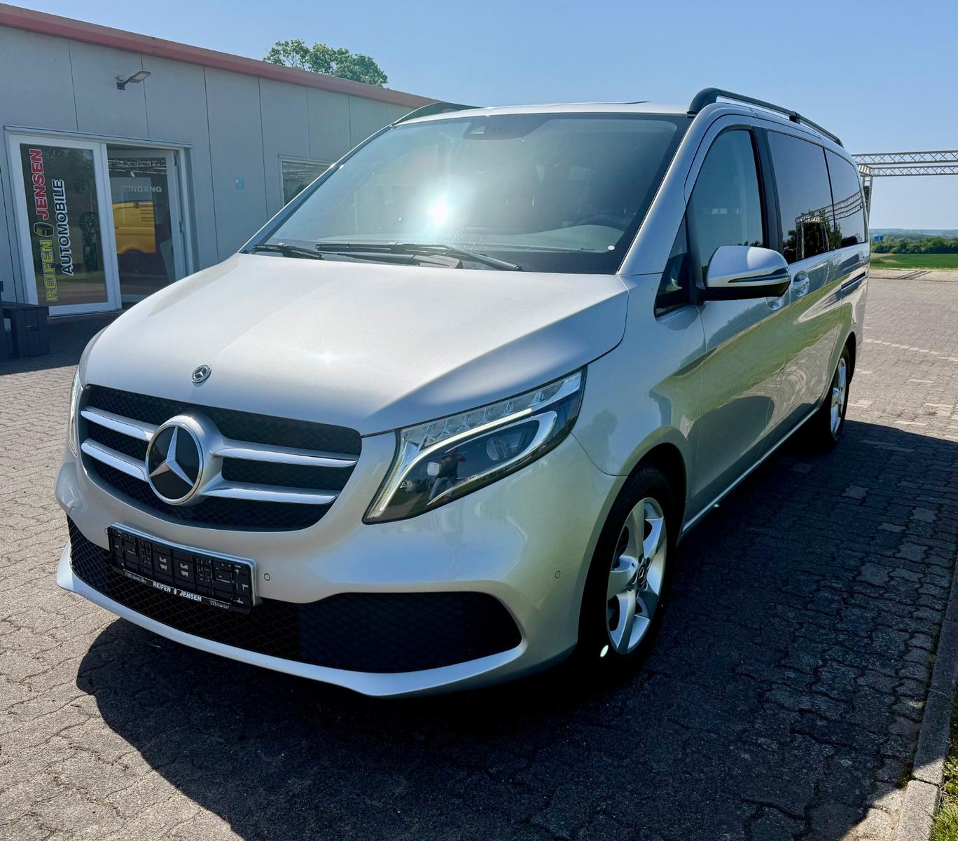 Mercedes-Benz V 220 EDITION lang/LED/Distronic/S-Heft/AHK/Mwst