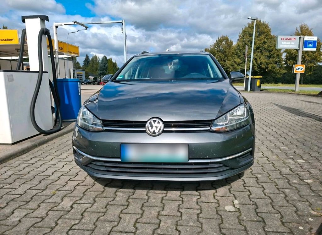 Image of Volkswagen Golf