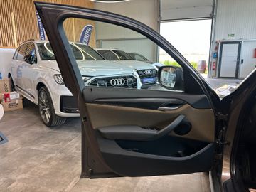 BMW X1 18 d xDrive *Navi*Pano*BiXenon*AHK*