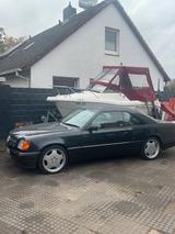 Mercedes-Benz W124 220 CE Automatik SEC Lorinser Carbon ... - Mercedes-Benz 220 aus 1992