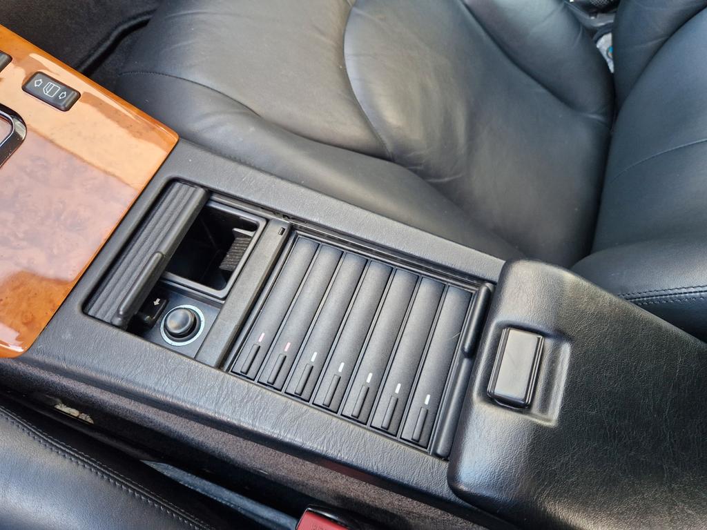 Mercedes-Benz SL 320