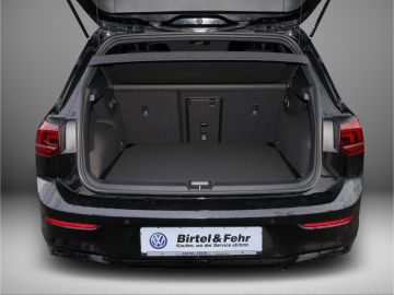 Volkswagen Golf VIII R-Line 1.5 eTSI DSG Voll LED Kamera