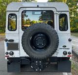 Land Rover Defender 110 TD4 elektr. Winde 7 Sitze AHK TOP  - gebrauchte Land Rover Defender aus dem Jahr 2009