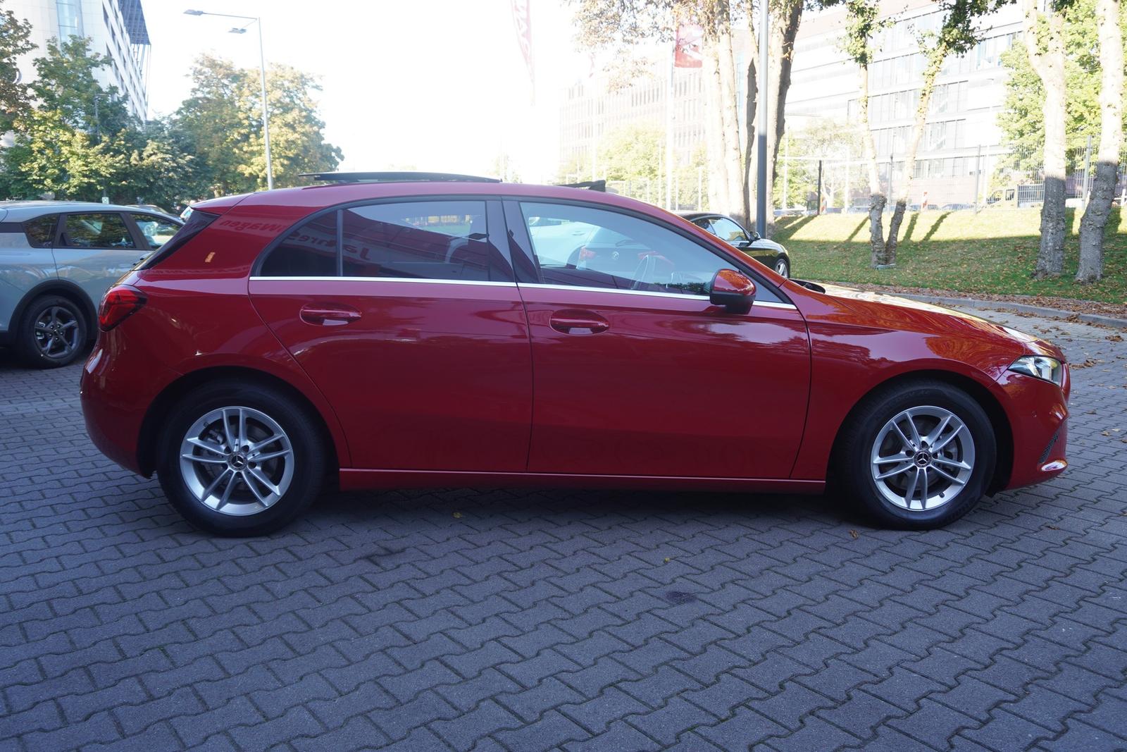 Mercedes-Benz A200 Progressive Navi Panorama Android Apple PDC