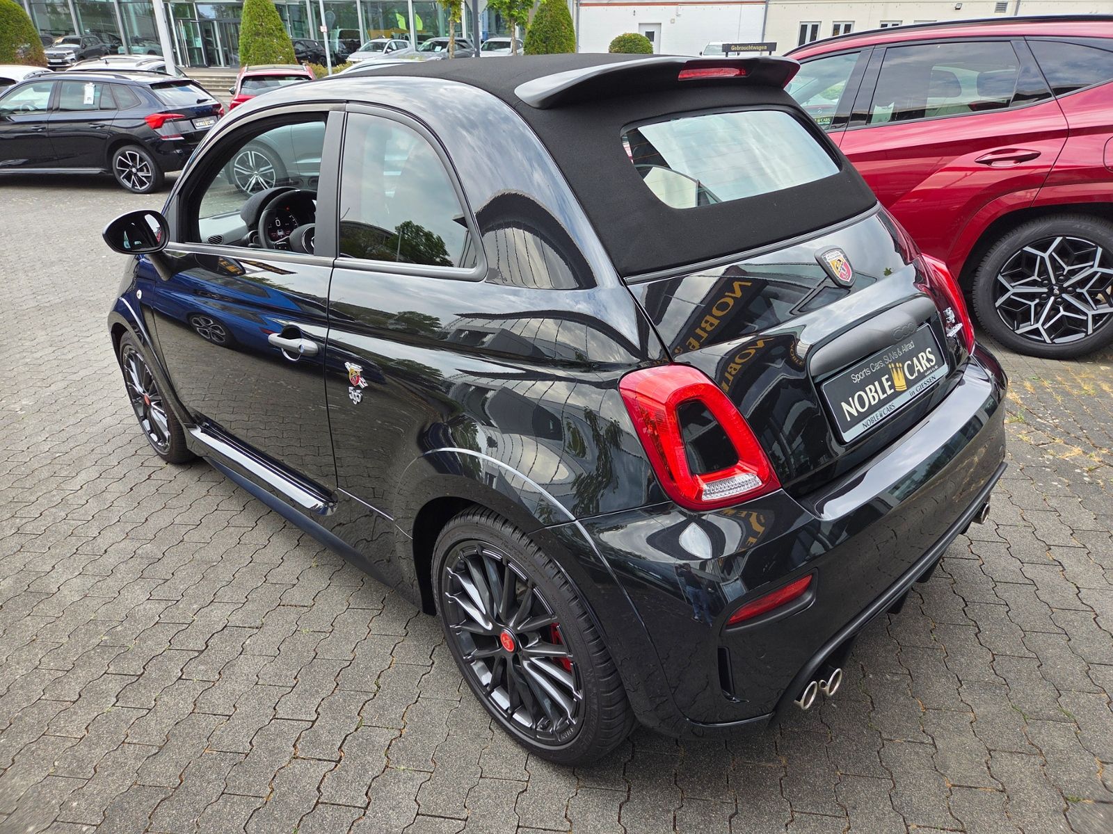 Fahrzeugabbildung Abarth 595C Competizione NAVI CarPlay
