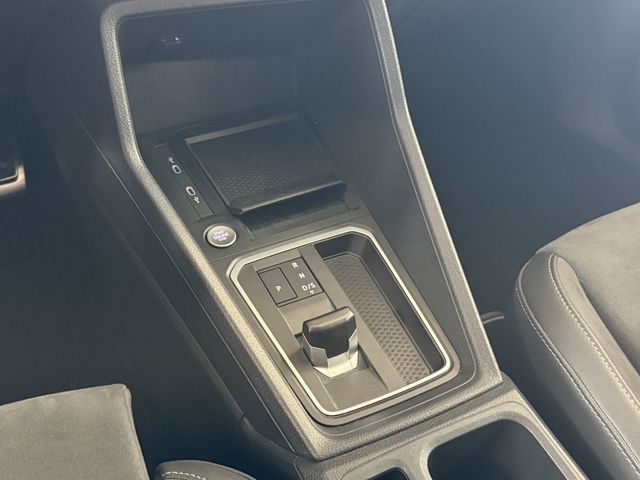 Volkswagen Caddy Maxi eHYBRID DSG STYLE ACC KAM 7SITZ AHK