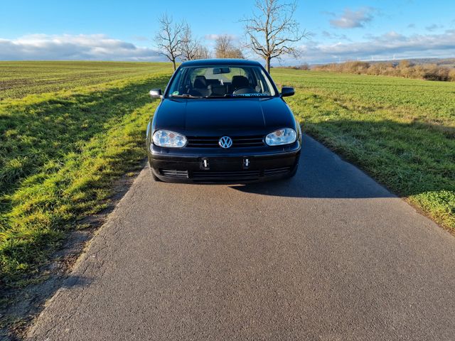 Volkswagen Golf 4 1.8 Highline