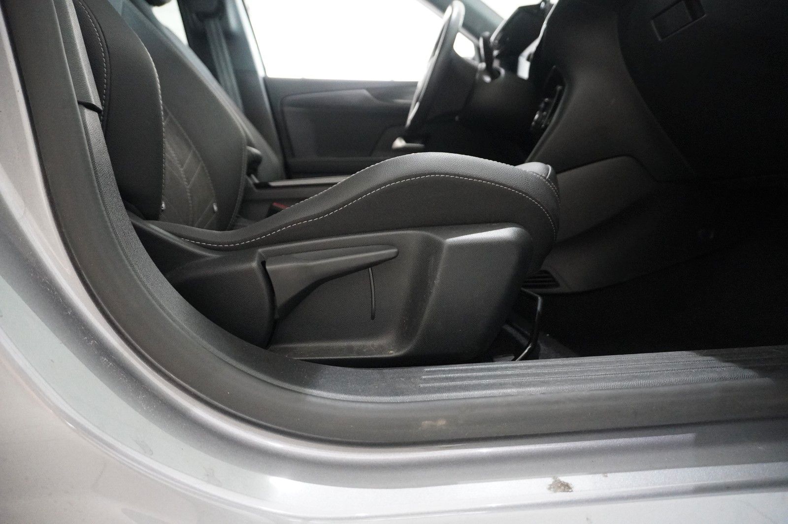 Fahrzeugabbildung Opel Mokka-e ULTIMATE 3-PHASIG NAVI/LED/KAMERA/DAB+