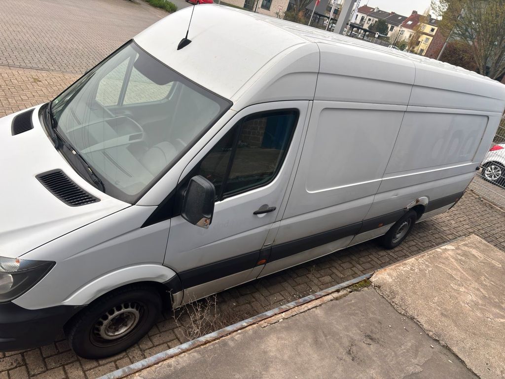 Image of Mercedes-Benz Sprinter