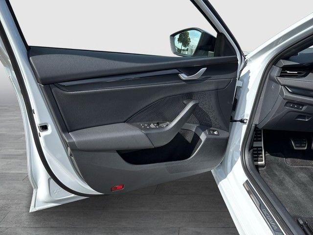 Octavia Combi 2.0 TDI Sportline DSG 360°+HUD+MAT