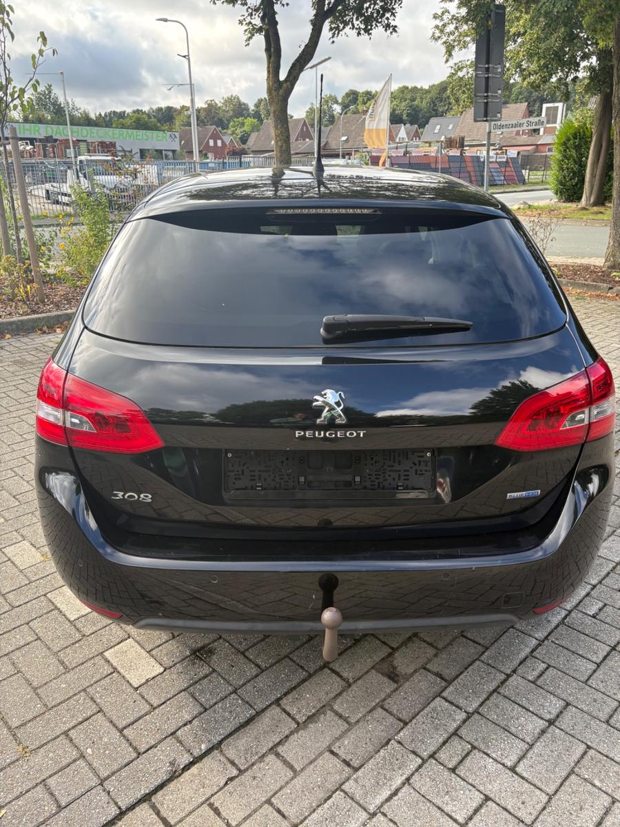 Peugeot 308 2015 — photo 9
