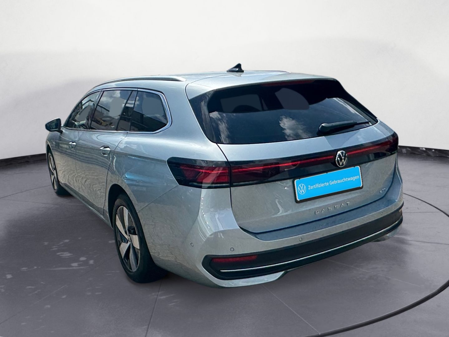 Volkswagen Passat Variant 1.5 TSI DSG Business LED NAVI KAM foto 3