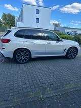 BMW X5 M50d Individual-H&K/Standhz/Luftfed/Pano-Sky - BMW X5 M50 in Köln