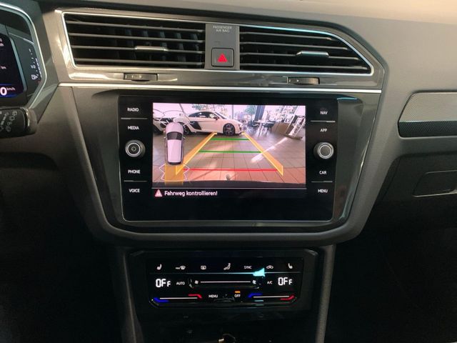 Tiguan 1.4 eHybrid ELEGANCE IQ.LIGHT+KAMERA+AHK+