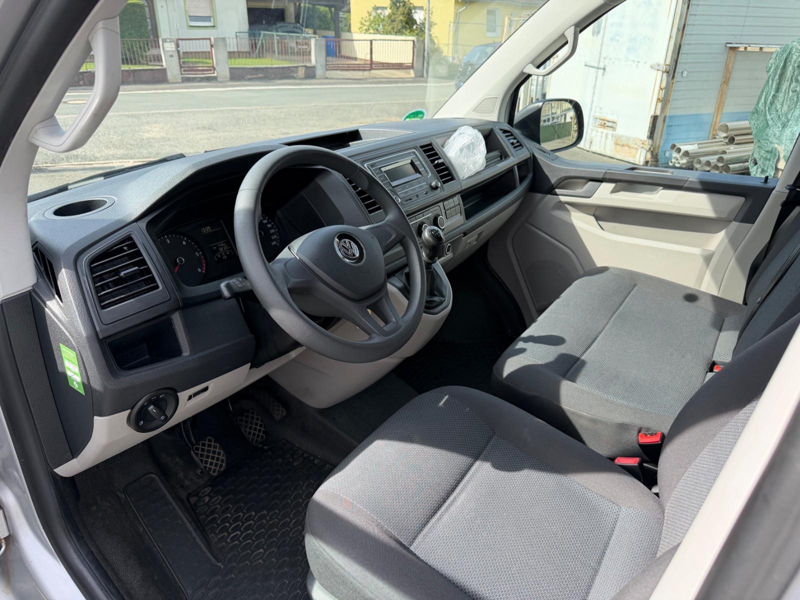 VOLKSWAGEN T6 TRANSPORTER 2.0 TDI 102CH - BVM - 3 PLACES - 1ERE MAIN - HISTORIQUE ENTRETIEN COMPLET