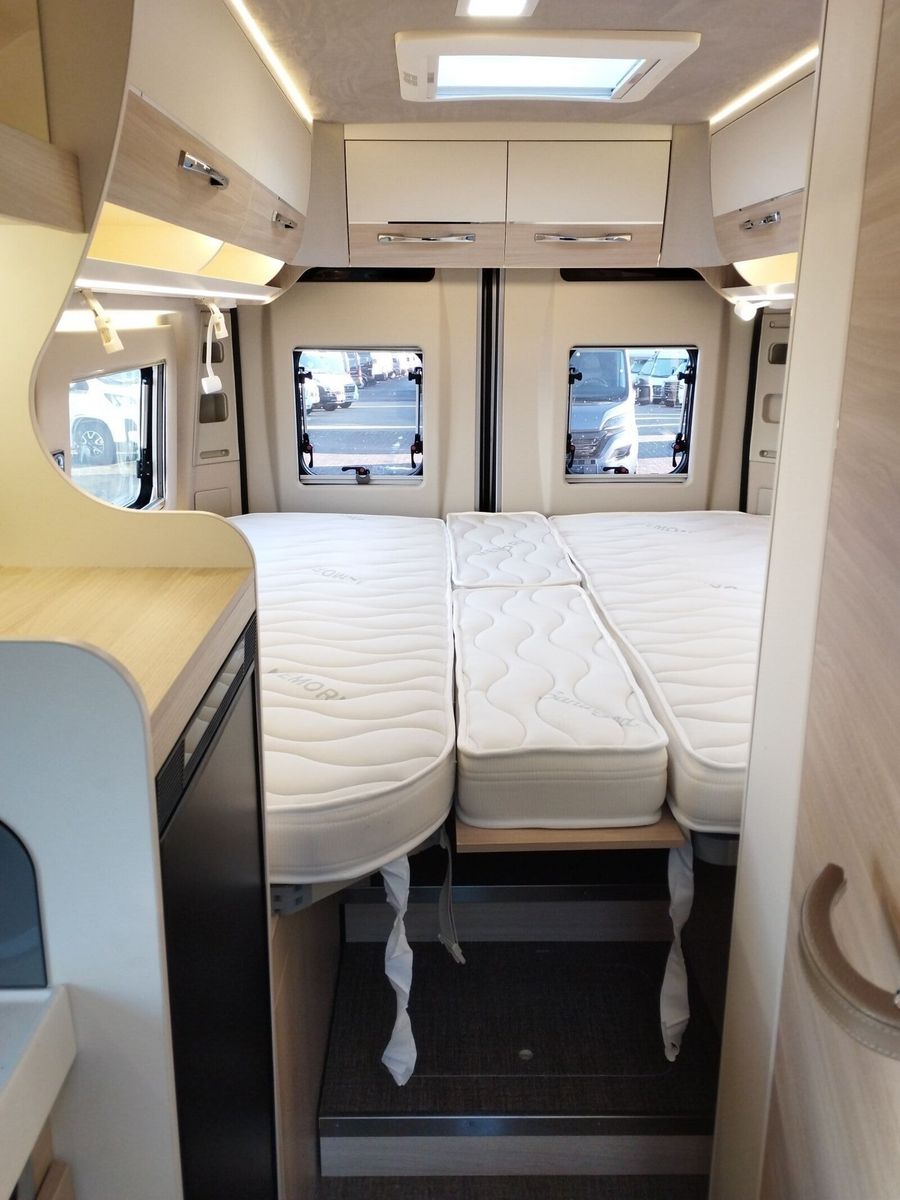 Fahrzeugabbildung Eura Mobil Van V 635 EB Automatik, 180 PS, Fahrassistenz