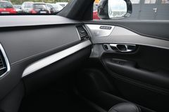 Fahrzeugabbildung Volvo XC90 R Design T8 AWD*LUFT*B&W*PANO*HUD*