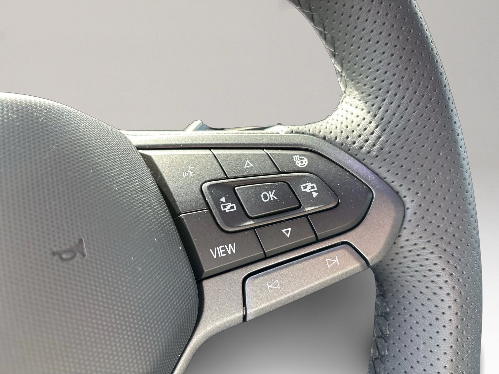 Tayron 2.0 TDI R-Line 4M, AHK, IQ Light, BlackSt