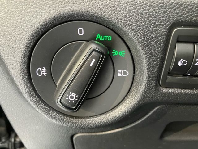 Fahrzeugabbildung SKODA Kamiq 1.0 TSI DSG Style LED KLIMA MFL SHZ TEMPOM