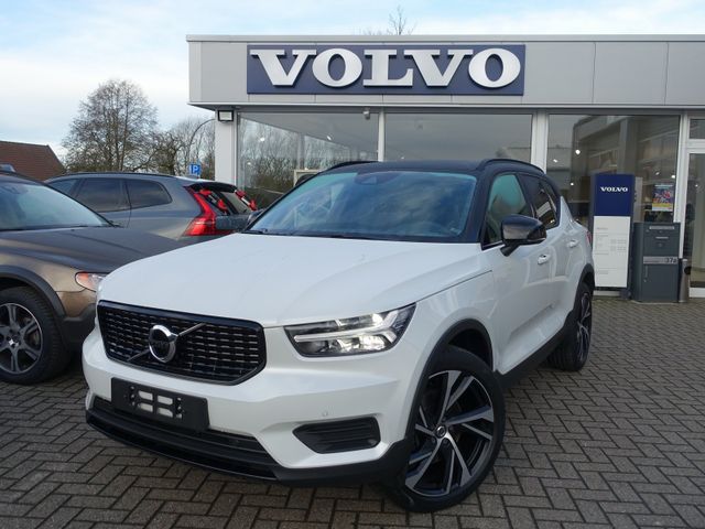 Volvo XC40 D4 AWD R-Design/Pano/Kamera/AHK/Carplay