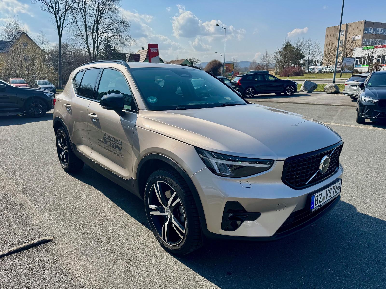 Volvo XC40 B3 Plus Dark Automatik