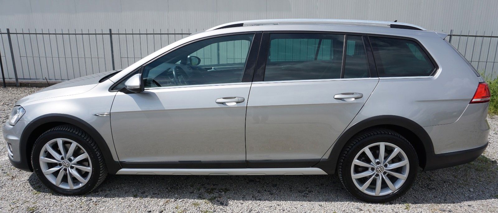 Fahrzeugabbildung Volkswagen Golf VII Alltrack, Variant, BMT, 4M,T.Leder,Navi