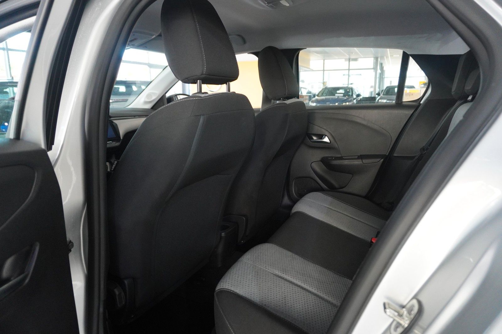 Fahrzeugabbildung Opel Corsa F 1.2T FACELIFT NAVI/LED/VIRT./KAMERA/DAB+