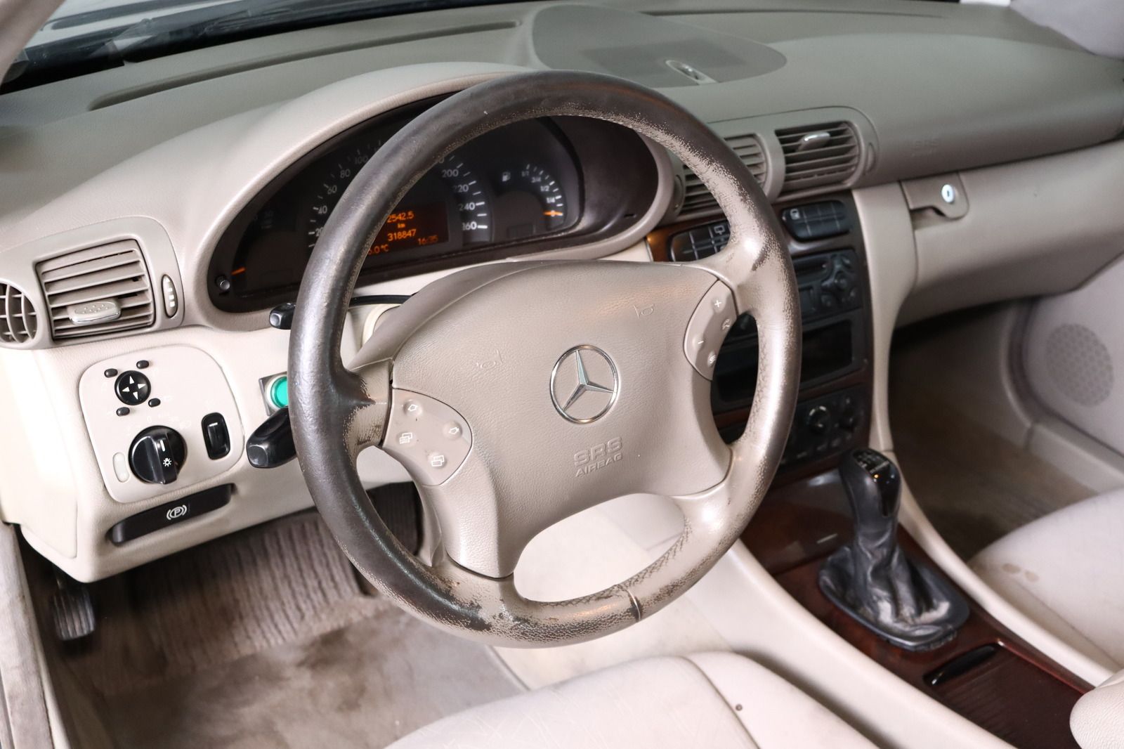 Fahrzeugabbildung Mercedes-Benz C 220 CDI T ELEGANCE