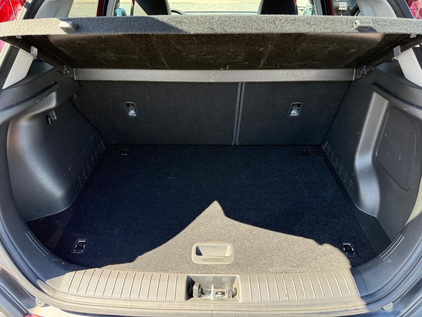 Fahrzeugabbildung Hyundai KONA Premium 1.6 T-GDi NAVI-PAKET+KAMERA+LED