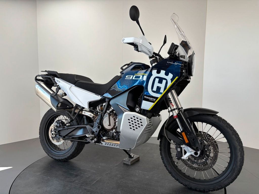Fahrzeugabbildung Husqvarna NORDEN 901 EXPEDITION *1. HAND *SEHR GEPFLEGT