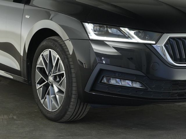 Octavia COMBI TOUR TDI DSG+AHK+KLIMA+NAVI+LED-SC
