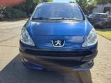 Peugeot 1007 Premium TÜV Neu - Peugeot 1007 mit Benzin-Antrieb: Automatik
