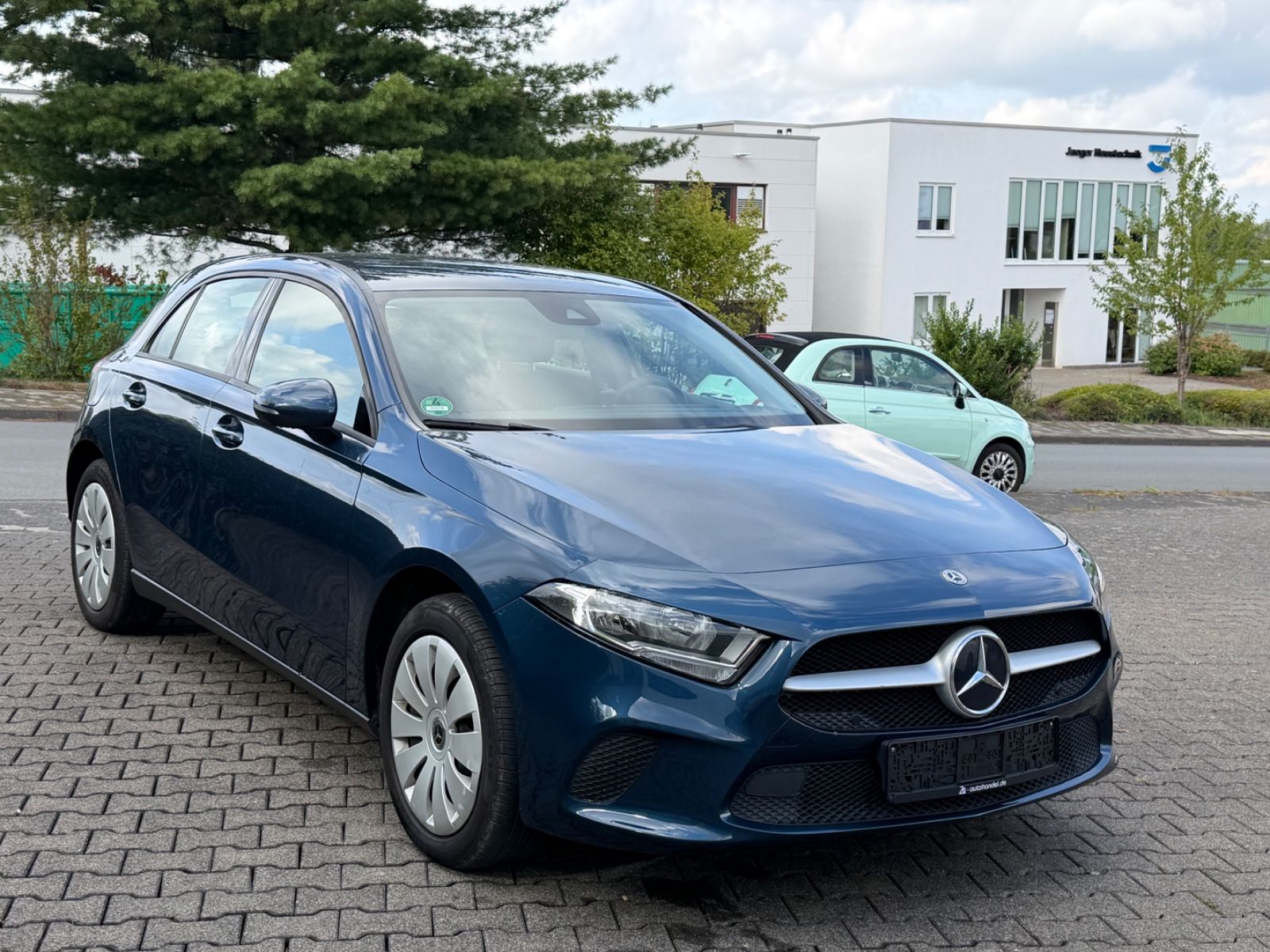 Mercedes-Benz A 250e 1.Hand Tempomat imagem 3
