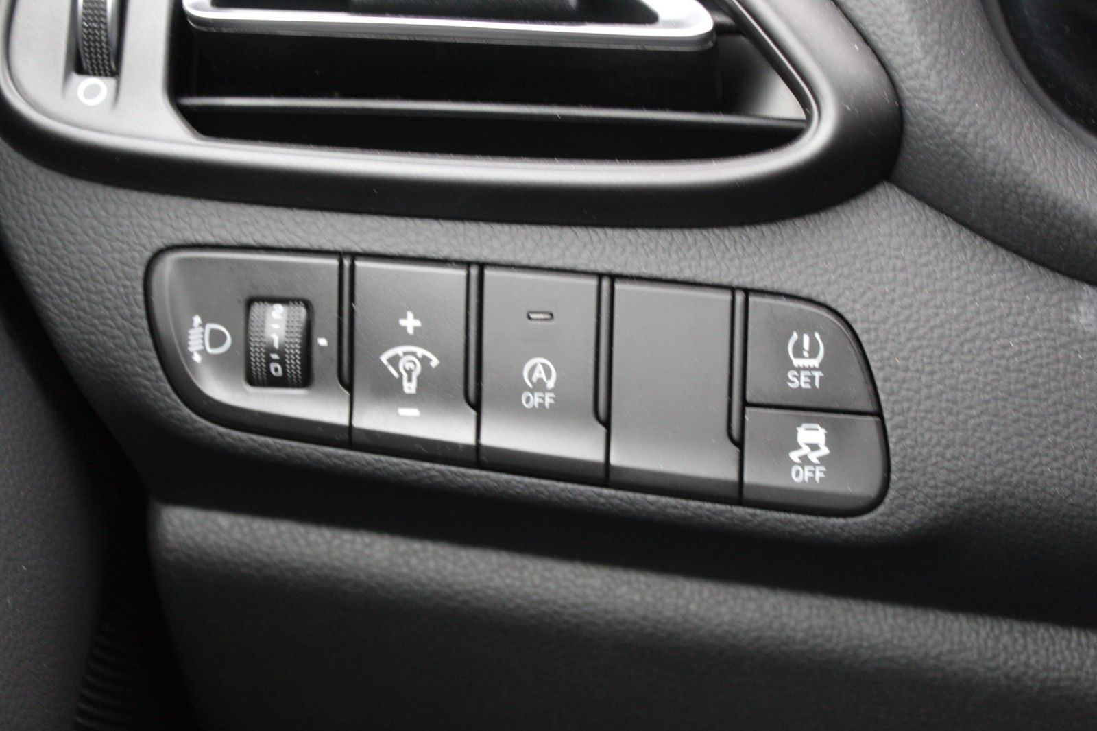 Fahrzeugabbildung Hyundai i30 Advantage Navi*Sitzh.*Kamera*LED*PDC